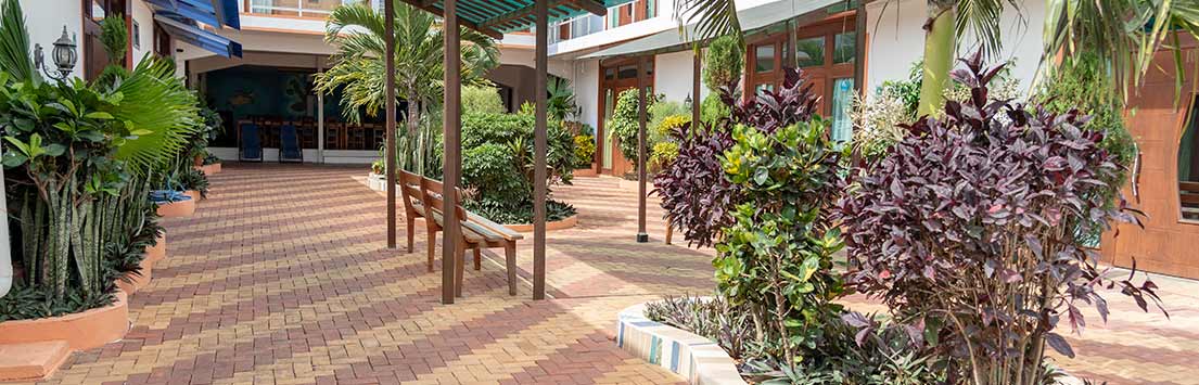 Galapagos: Blue Marlin Hotel